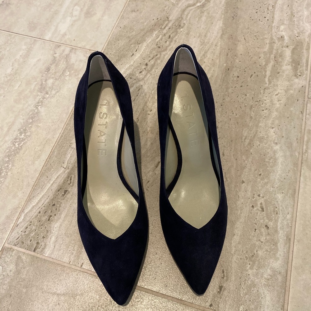 1.STATE Saffy Block Heel Pump